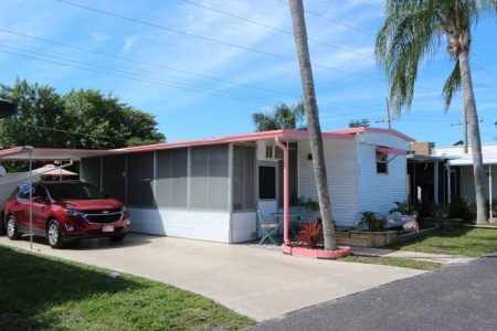 8705 S Tamiami Tr, Sarasota, Florida 34238, 2 Bedrooms Bedrooms, ,1 BathroomBathrooms,Mobile/manufactured,For Sale,S Tamiami Tr,11262182