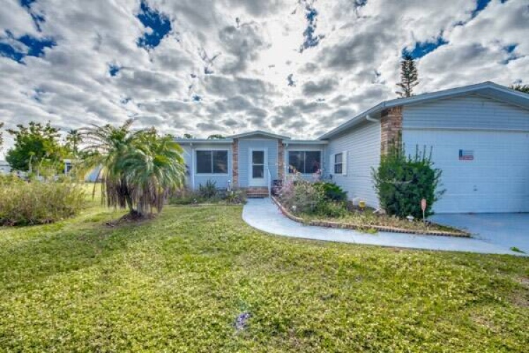 10561 Lake Loop Rd., North Fort Myers, Florida 33903, 2 Bedrooms Bedrooms, ,2 BathroomsBathrooms,Mobile/manufactured,For Sale,Lake Loop Rd.,11355605