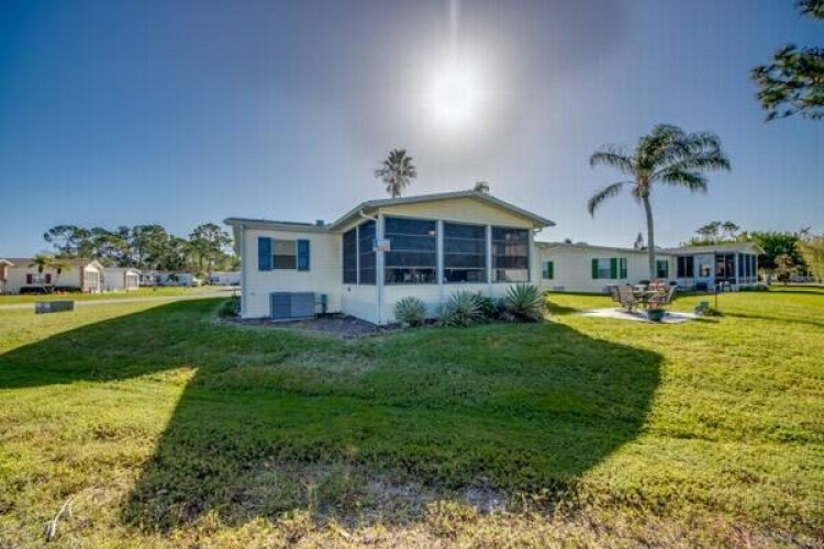 19438 Ravines Ct, North Fort Myers, Florida 33903, 2 Bedrooms Bedrooms, ,2 BathroomsBathrooms,Mobile/manufactured,For Sale,Ravines Ct,11359887