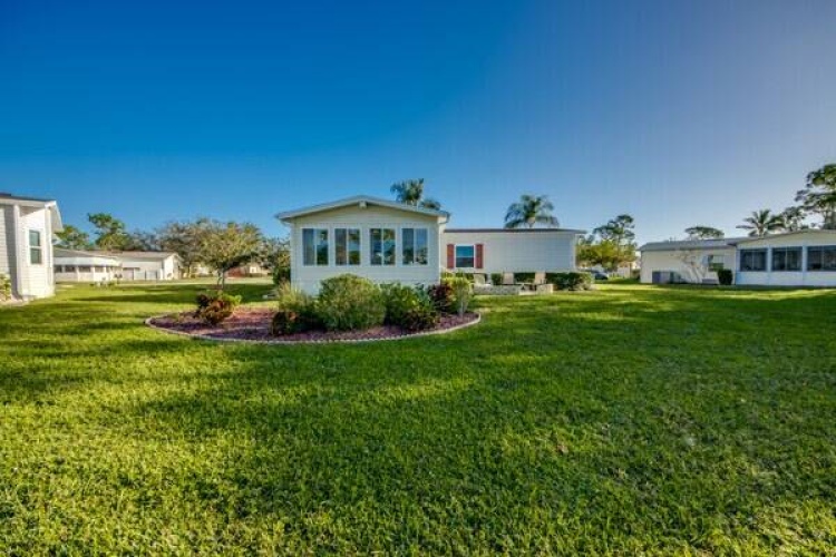 10850 Moss Creek Ct., North Fort Myers, Florida 33903, 2 Bedrooms Bedrooms, ,2 BathroomsBathrooms,Mobile/manufactured,For Sale,Moss Creek Ct.,11359847