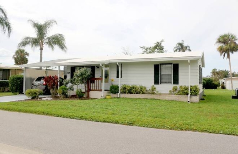 5226 Camelot Dr E, Sarasota, Florida 34233, 2 Bedrooms Bedrooms, ,2 BathroomsBathrooms,Mobile/manufactured,For Sale,Camelot Dr E,11359563