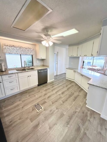 19243 Meadowbrook Ct., North Fort Myers, Florida 33903, 2 Bedrooms Bedrooms, ,2 BathroomsBathrooms,Mobile/manufactured,For Sale,Meadowbrook Ct.,11365752