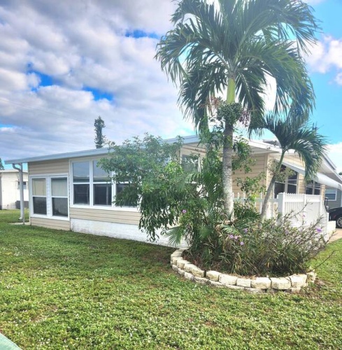 351 Hans Brinker, North Fort Myers, Florida 33903, 2 Bedrooms Bedrooms, 8 Rooms Rooms,2 BathroomsBathrooms,Mobile/manufactured,For Sale,Hans Brinker,11365588