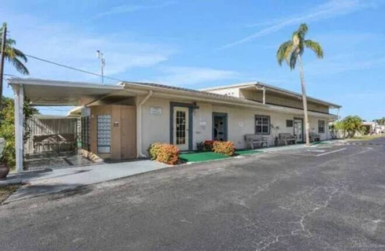 8705 S Tamiami Tr Lot 119, Sarasota, Florida 34238, 1 Bedroom Bedrooms, ,1 BathroomBathrooms,Mobile/manufactured,For Sale,S Tamiami Tr Lot 119,11391039