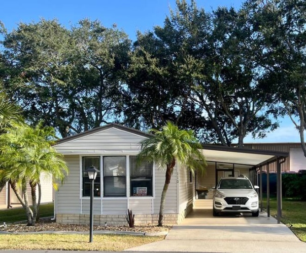 110 Town and Country Blvd, Sebring, Florida 33870, 2 Bedrooms Bedrooms, ,1 BathroomBathrooms,Mobile/manufactured,For Sale,Town and Country Blvd,11399500