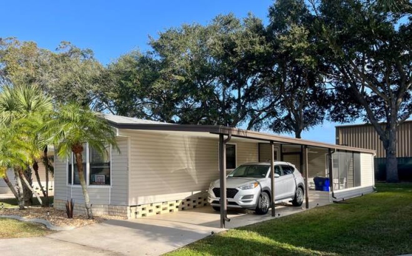 110 Town and Country Blvd, Sebring, Florida 33870, 2 Bedrooms Bedrooms, ,1 BathroomBathrooms,Mobile/manufactured,For Sale,Town and Country Blvd,11399500