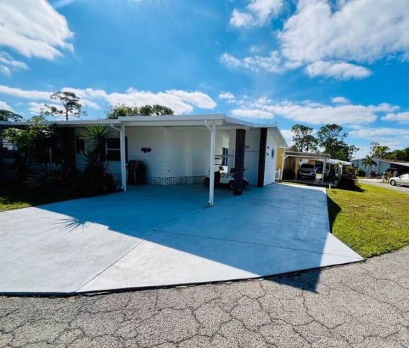 19308 GREEN VALLEY CT., NORTH FORT MYERS, Florida 33903, 2 Bedrooms Bedrooms, ,2 BathroomsBathrooms,Mobile/manufactured,For Sale,GREEN VALLEY CT.,11404593