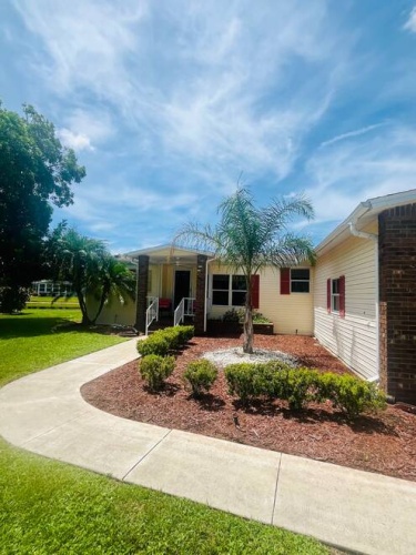 10839 Moss Creek Ct, North Fort Myers, Florida 33903, 2 Bedrooms Bedrooms, ,2 BathroomsBathrooms,Mobile/manufactured,For Sale,Moss Creek Ct,11328166