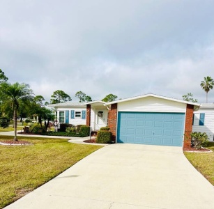 19798 Cypress Woods Ct., North Fort Myers, Florida 33903, 2 Bedrooms Bedrooms, ,2 BathroomsBathrooms,Mobile/manufactured,For Sale,Cypress Woods Ct.,11411714