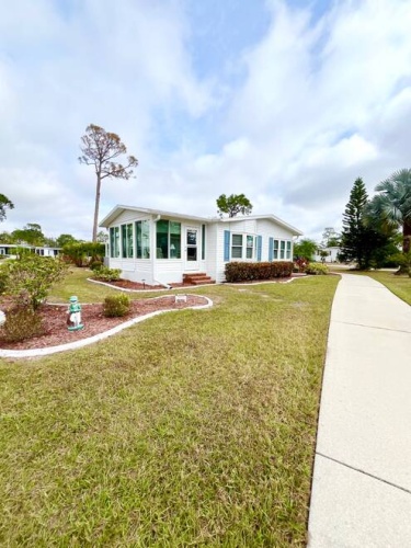 19798 Cypress Woods Ct., North Fort Myers, Florida 33903, 2 Bedrooms Bedrooms, ,2 BathroomsBathrooms,Mobile/manufactured,For Sale,Cypress Woods Ct.,11411714