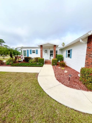 19798 Cypress Woods Ct., North Fort Myers, Florida 33903, 2 Bedrooms Bedrooms, ,2 BathroomsBathrooms,Mobile/manufactured,For Sale,Cypress Woods Ct.,11411714