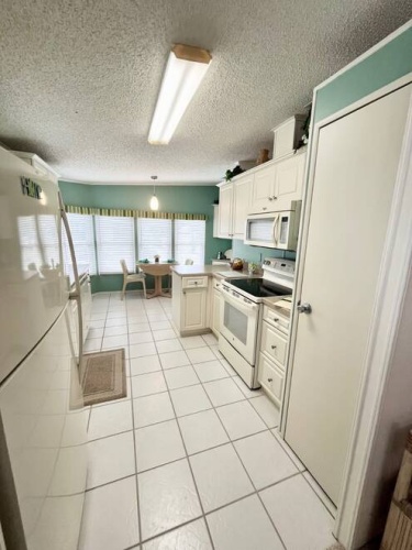 19798 Cypress Woods Ct., North Fort Myers, Florida 33903, 2 Bedrooms Bedrooms, ,2 BathroomsBathrooms,Mobile/manufactured,For Sale,Cypress Woods Ct.,11411714