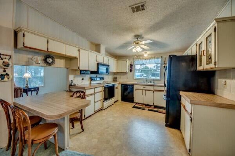 19871 Cypress Woods Ct., North Fort Myers, Florida 33903, 2 Bedrooms Bedrooms, ,2 BathroomsBathrooms,Mobile/manufactured,For Sale,Cypress Woods Ct.,11235075