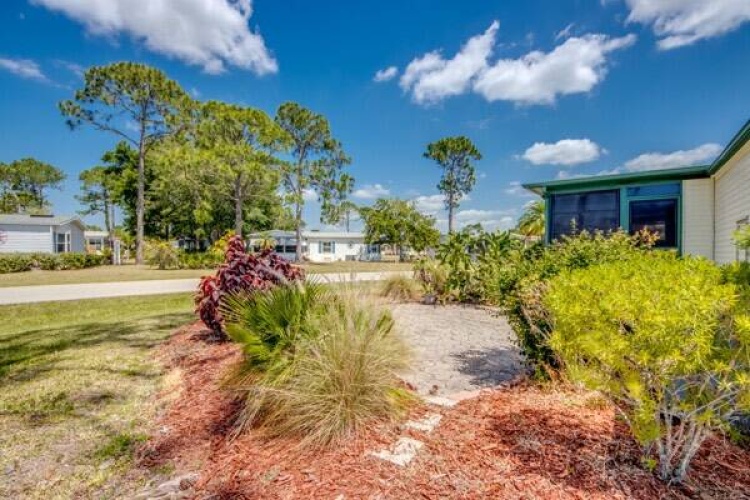 19749 Cypress Woods Ct, North Fort Myers, Florida 33903, 2 Bedrooms Bedrooms, ,2 BathroomsBathrooms,Mobile/manufactured,For Sale,Cypress Woods Ct,11274548