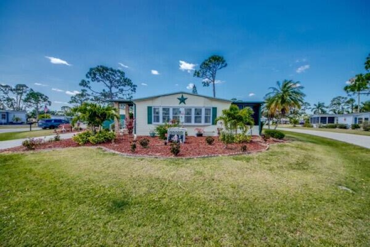 19749 Cypress Woods Ct, North Fort Myers, Florida 33903, 2 Bedrooms Bedrooms, ,2 BathroomsBathrooms,Mobile/manufactured,For Sale,Cypress Woods Ct,11274548