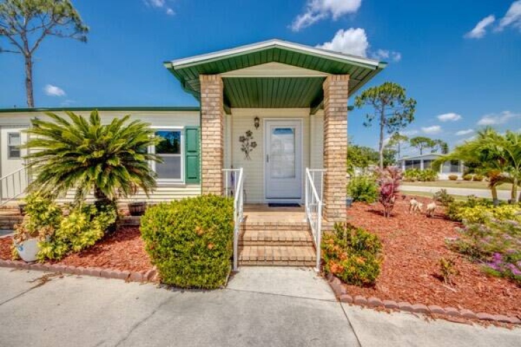 19749 Cypress Woods Ct, North Fort Myers, Florida 33903, 2 Bedrooms Bedrooms, ,2 BathroomsBathrooms,Mobile/manufactured,For Sale,Cypress Woods Ct,11274548