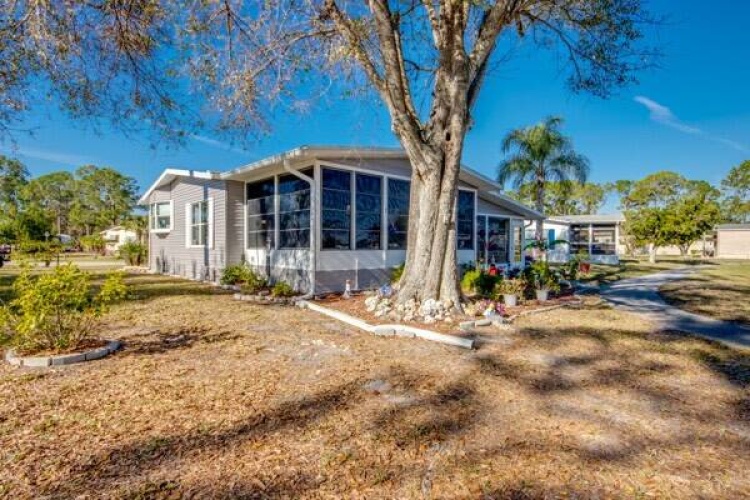 19414 Sun Air Ct., North Fort Myers, Florida 33903, 2 Bedrooms Bedrooms, ,2 BathroomsBathrooms,Mobile/manufactured,For Sale,Sun Air Ct.,11418348