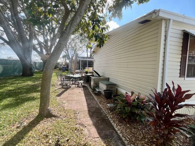 104 Town and Country Blvd, Sebring, Florida 33870, 2 Bedrooms Bedrooms, ,2 BathroomsBathrooms,Mobile/manufactured,For Sale,Town and Country Blvd,11419490