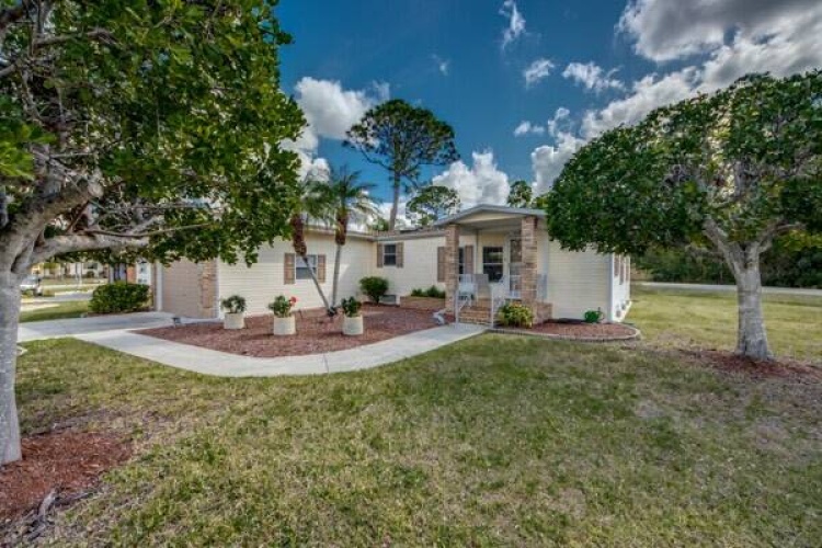 19443 Rolling Hills Ct., North Fort Myers, Florida 33903, 2 Bedrooms Bedrooms, ,2 BathroomsBathrooms,Mobile/manufactured,For Sale,Rolling Hills Ct.,11419568