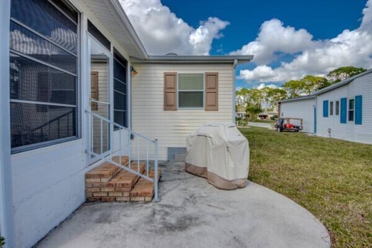 19443 Rolling Hills Ct., North Fort Myers, Florida 33903, 2 Bedrooms Bedrooms, ,2 BathroomsBathrooms,Mobile/manufactured,For Sale,Rolling Hills Ct.,11419568