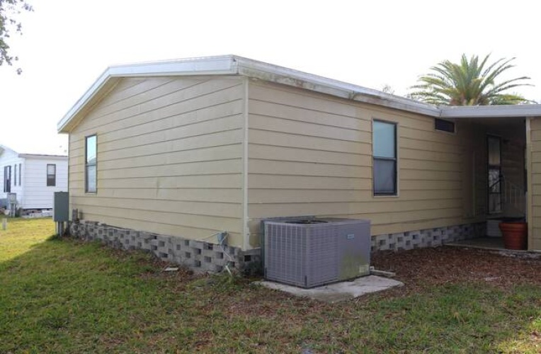 5447 Whitehaven Ln, Sarasota, Florida 34233, 2 Bedrooms Bedrooms, ,2 BathroomsBathrooms,Mobile/manufactured,For Sale,Whitehaven Ln,11430631