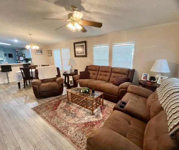 516 Town and Country Blvd, Sebring, Florida 33870, 3 Bedrooms Bedrooms, ,2 BathroomsBathrooms,Mobile/manufactured,For Sale,Town and Country Blvd,11433491