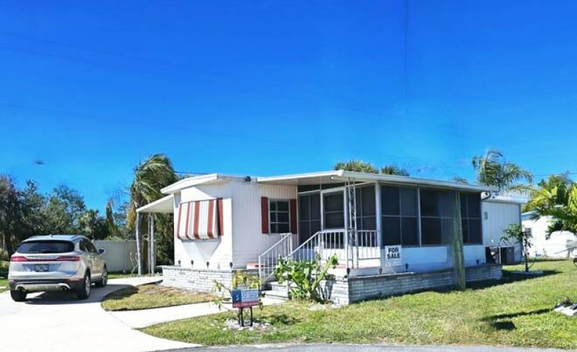 45 6th St West, Nokomis, Florida 34275, 2 Bedrooms Bedrooms, ,2 BathroomsBathrooms,Mobile/manufactured,For Sale,6th St West,11437442