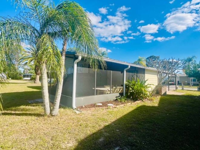 19149 Harbor Tree Ct., North Fort Myers, Florida 33903, 2 Bedrooms Bedrooms, ,2 BathroomsBathrooms,Mobile/manufactured,For Sale,Harbor Tree Ct.,11440357