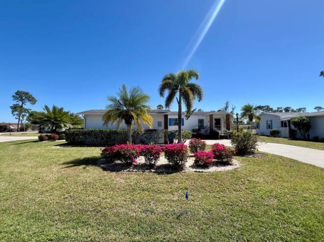 19839 Cypress Woods Ct, North Fort Myers, Florida 33903, 2 Bedrooms Bedrooms, ,2 BathroomsBathrooms,Mobile/manufactured,For Sale,Cypress Woods Ct,11446047