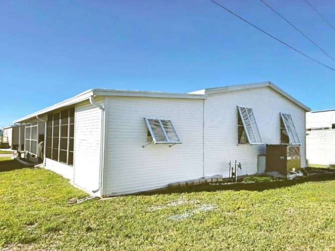 188 3rd St West, Nokomis, Florida 34275, 3 Bedrooms Bedrooms, ,2 BathroomsBathrooms,Mobile/manufactured,For Sale,3rd St West,11450361