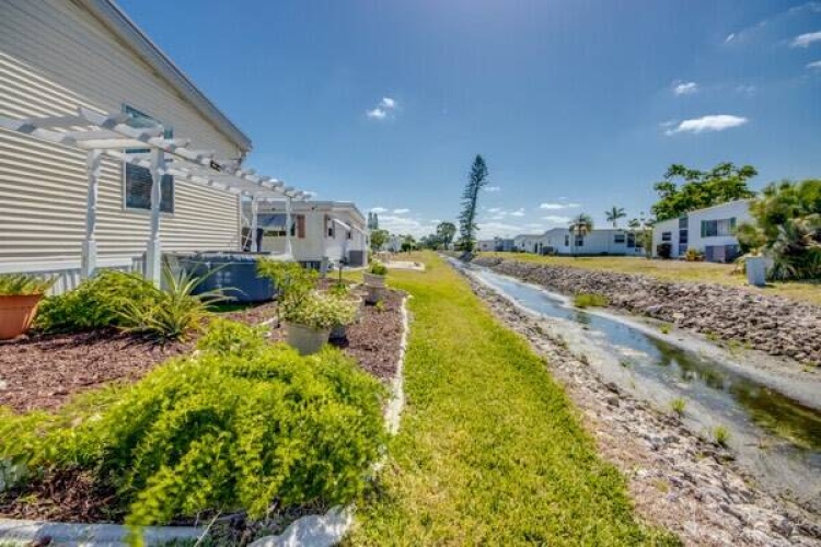28 Kano, Fort Myers, Florida 33908, 3 Bedrooms Bedrooms, ,2 BathroomsBathrooms,Mobile/manufactured,For Sale,Kano,11485885