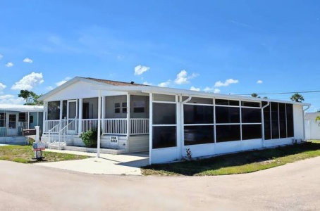 279 Lake Dr, Nokomis, Florida 34275, 2 Bedrooms Bedrooms, ,2 BathroomsBathrooms,Mobile/manufactured,For Sale,Lake Dr,11497319