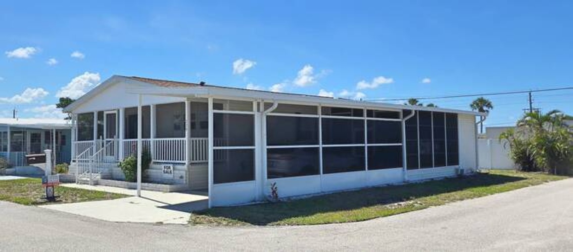 279 Lake Dr, Nokomis, Florida 34275, 2 Bedrooms Bedrooms, ,2 BathroomsBathrooms,Mobile/manufactured,For Sale,Lake Dr,11497319