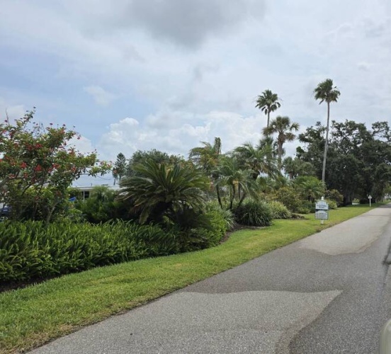 279 Lake Dr, Nokomis, Florida 34275, 2 Bedrooms Bedrooms, ,2 BathroomsBathrooms,Mobile/manufactured,For Sale,Lake Dr,11497319