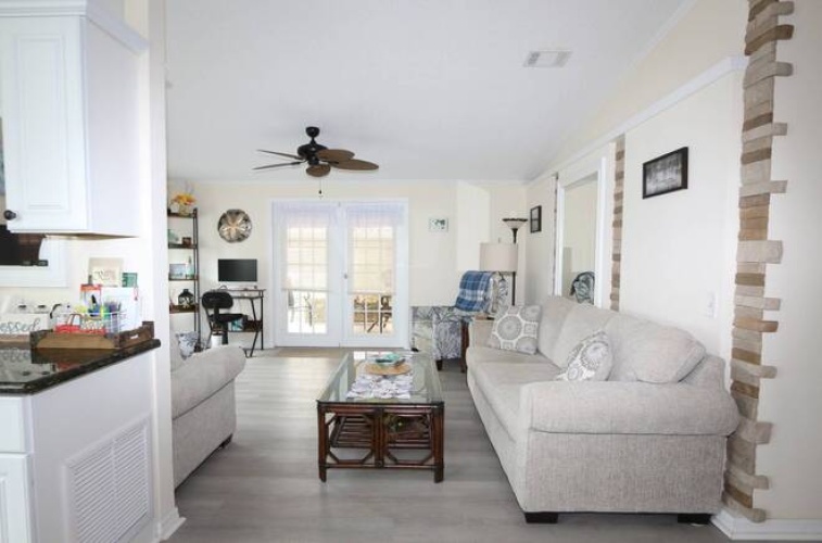 5549 Tewkesbury Pl, Sarasota, Florida 34241, 2 Bedrooms Bedrooms, ,2 BathroomsBathrooms,Mobile/manufactured,For Sale,Tewkesbury Pl,11498038