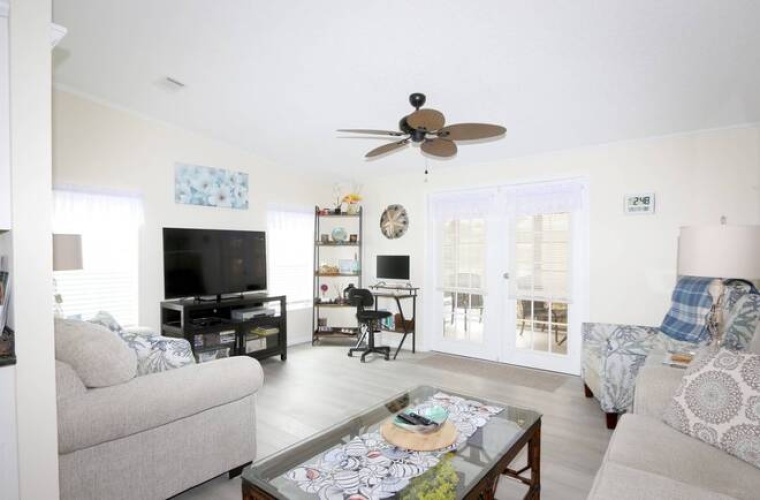 5549 Tewkesbury Pl, Sarasota, Florida 34241, 2 Bedrooms Bedrooms, ,2 BathroomsBathrooms,Mobile/manufactured,For Sale,Tewkesbury Pl,11498038