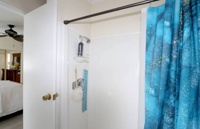 5549 Tewkesbury Pl, Sarasota, Florida 34241, 2 Bedrooms Bedrooms, ,2 BathroomsBathrooms,Mobile/manufactured,For Sale,Tewkesbury Pl,11498038