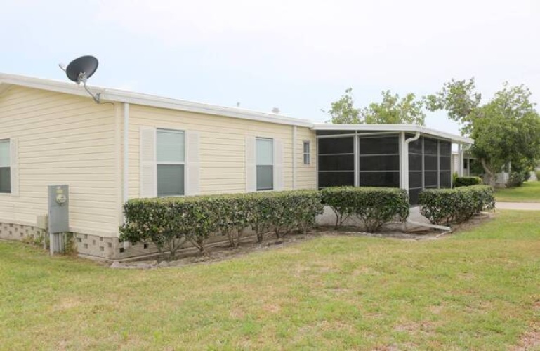 5549 Tewkesbury Pl, Sarasota, Florida 34241, 2 Bedrooms Bedrooms, ,2 BathroomsBathrooms,Mobile/manufactured,For Sale,Tewkesbury Pl,11498038