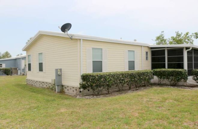 5549 Tewkesbury Pl, Sarasota, Florida 34241, 2 Bedrooms Bedrooms, ,2 BathroomsBathrooms,Mobile/manufactured,For Sale,Tewkesbury Pl,11498038