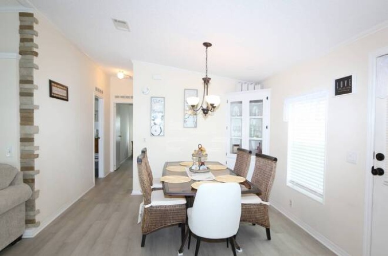 5549 Tewkesbury Pl, Sarasota, Florida 34241, 2 Bedrooms Bedrooms, ,2 BathroomsBathrooms,Mobile/manufactured,For Sale,Tewkesbury Pl,11498038