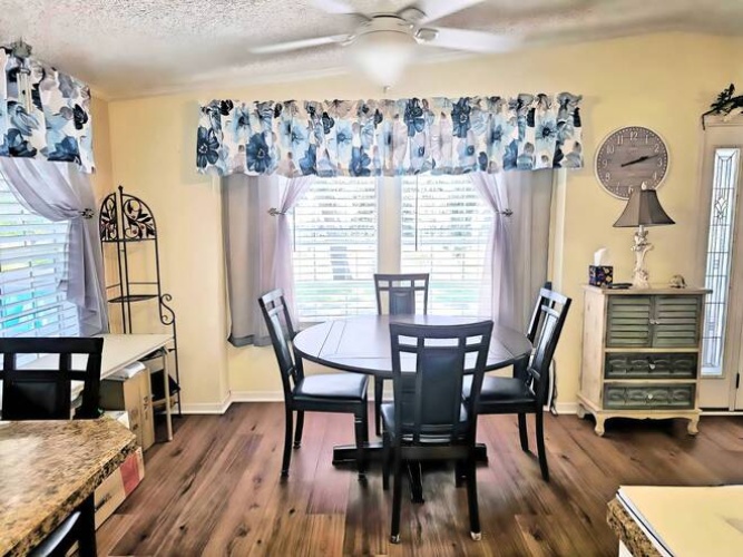 283 Lake Dr, Nokmis, Florida 34275, 3 Bedrooms Bedrooms, ,2 BathroomsBathrooms,Mobile/manufactured,For Sale,Lake Dr,11504355