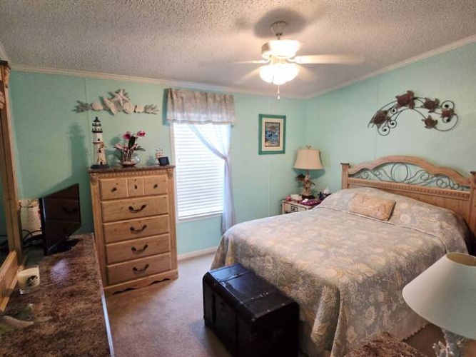 283 Lake Dr, Nokmis, Florida 34275, 3 Bedrooms Bedrooms, ,2 BathroomsBathrooms,Mobile/manufactured,For Sale,Lake Dr,11504355