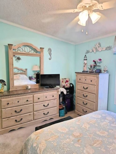 283 Lake Dr, Nokmis, Florida 34275, 3 Bedrooms Bedrooms, ,2 BathroomsBathrooms,Mobile/manufactured,For Sale,Lake Dr,11504355