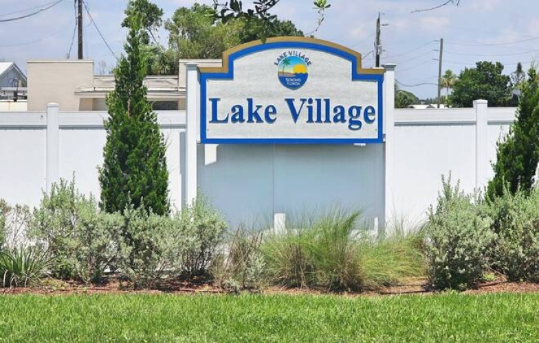 283 Lake Dr, Nokmis, Florida 34275, 3 Bedrooms Bedrooms, ,2 BathroomsBathrooms,Mobile/manufactured,For Sale,Lake Dr,11504355