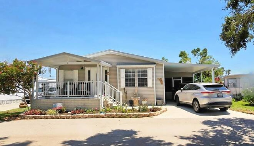 283 Lake Dr, Nokmis, Florida 34275, 3 Bedrooms Bedrooms, ,2 BathroomsBathrooms,Mobile/manufactured,For Sale,Lake Dr,11504355