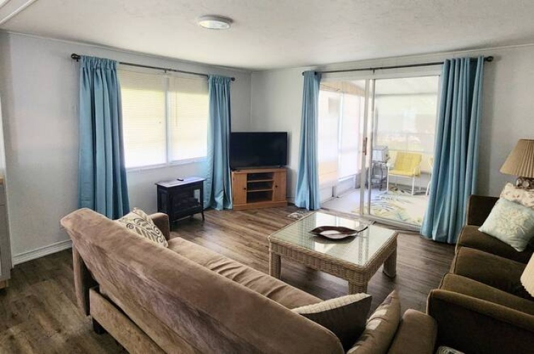 228 2nd St West, Nokomis, Florida 34275, 2 Bedrooms Bedrooms, ,2 BathroomsBathrooms,Mobile/manufactured,For Sale,2nd St West,11162466