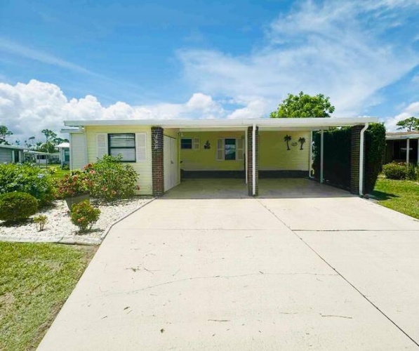9903 Tamarron Ct., NORTH FORT MYERS, Florida 33903, 2 Bedrooms Bedrooms, ,2 BathroomsBathrooms,Mobile/manufactured,For Sale,Tamarron Ct.,11509914