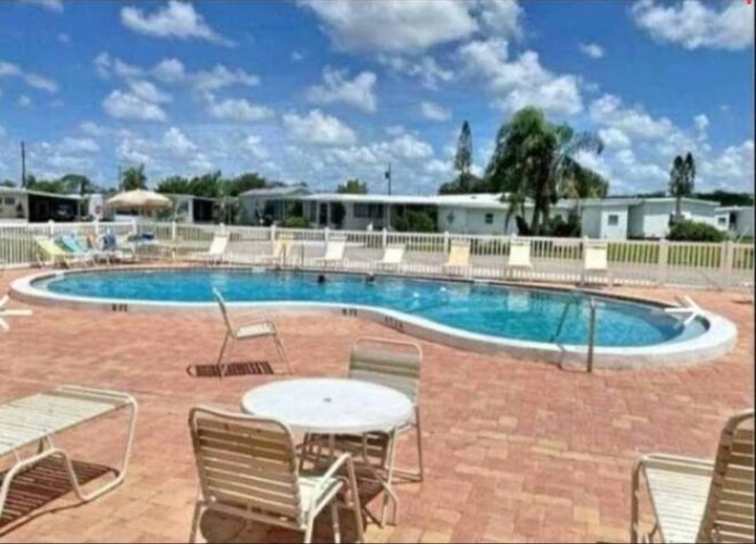 141 4th St West, Nokomis, Florida 34275, 2 Bedrooms Bedrooms, ,2 BathroomsBathrooms,Mobile/manufactured,For Sale,4th St West,11513285