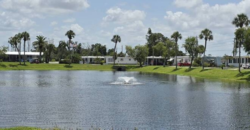 141 4th St West, Nokomis, Florida 34275, 2 Bedrooms Bedrooms, ,2 BathroomsBathrooms,Mobile/manufactured,For Sale,4th St West,11513285