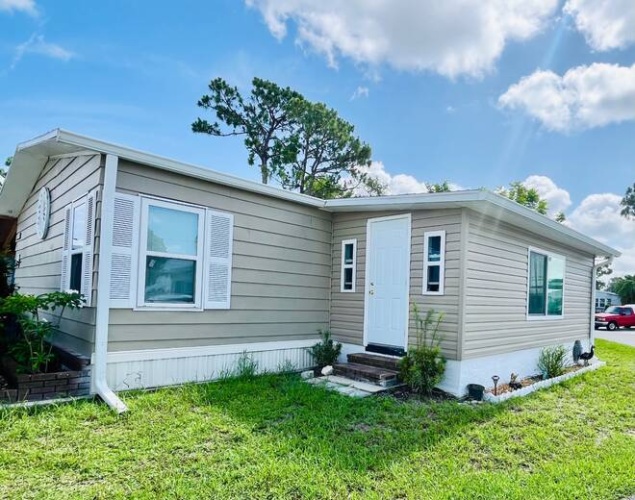 19112 Innisbrook Ct., North Fort Myers, Florida 33903, 2 Bedrooms Bedrooms, ,1 BathroomBathrooms,Mobile/manufactured,For Sale,Innisbrook Ct.,11516859